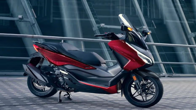 Honda Forza 250: Skutik Premium Modern dengan Performa Andal